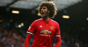 Marouane Fellaini signs contract extension with Man United until 2020