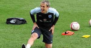 Phil Neville: ’Do I know everything about the women’s game? No, but I will. I’m a fast learner’