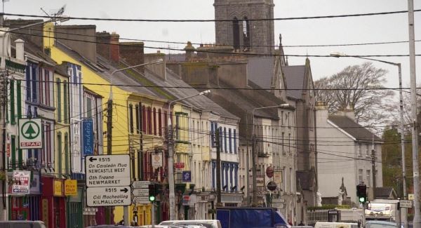 The cheapest way to get from Charleville to Kilmallock costs only 1, and Rome2rio displays up to date schedules, route maps, journey times Charleville to Kilmallock - 2 ways to travel via line 520 bus